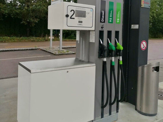 Die neuen Tanksäulen in Nänikon sind installiert und die Tankstelle wieder geöffnet. Gute Fahrt!