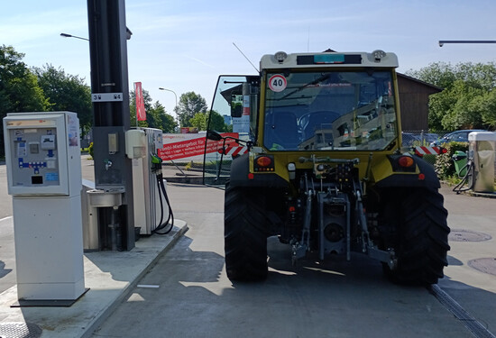 TA Traktor tanken