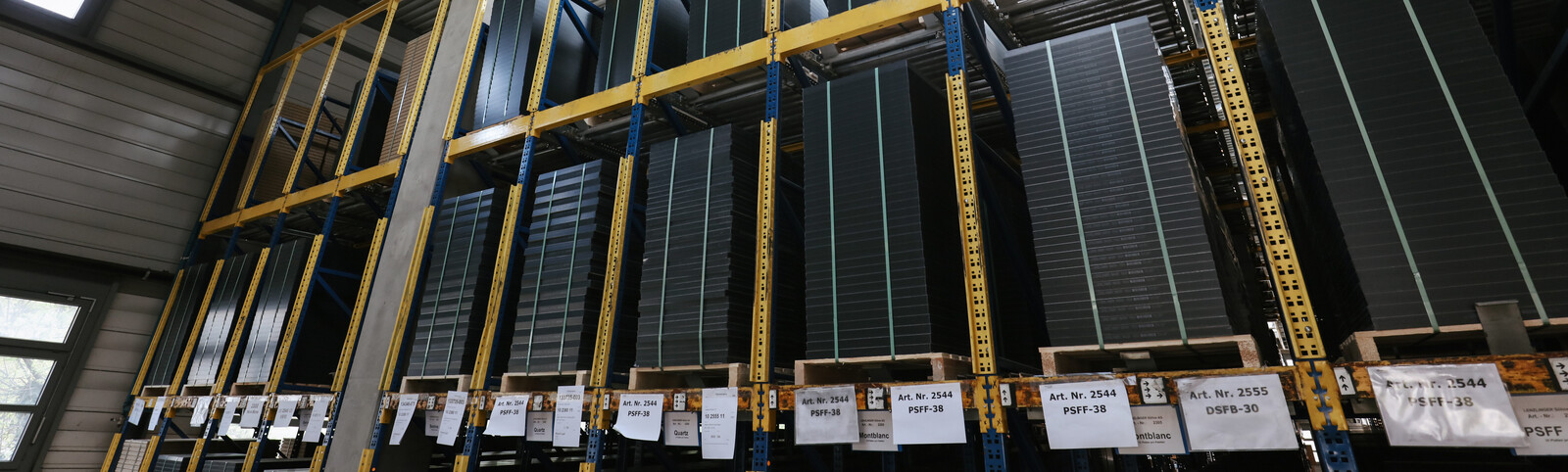 Unser Lager der Lenzlinger Doppelböden