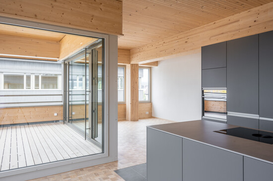 Referenz Qube Solid Parkett